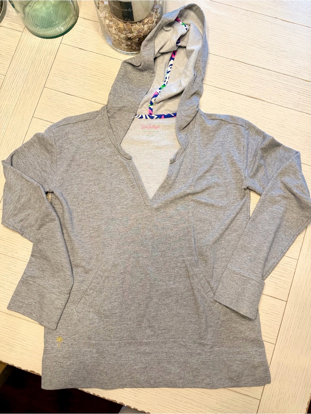 Lilly Pulitzer S beach vneck hoodie | EUC